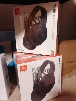 Auriculares JBL TUNE 760BTNC Rojos