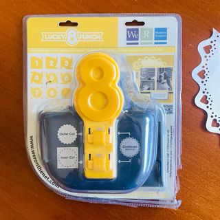 Troqueladora Lucky 8 Punch We R Memory Keepers
