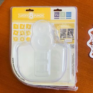 Troqueladora Lucky 8 Punch We R Memory Keepers