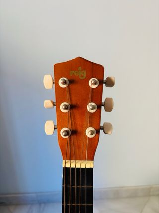 Guitarra Acústica Infantil marca reig