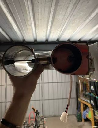 Tubo de escape eléctrico