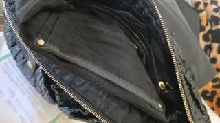 Borsa Prada Nappa Gaufre Messenger Nera