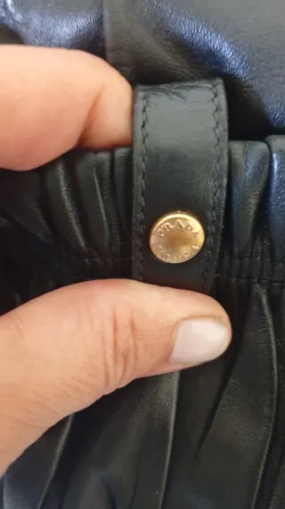 Borsa Prada Nappa Gaufre Messenger Nera