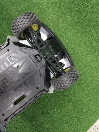 Camión RC Arrma Mojave 2009 Spektrum