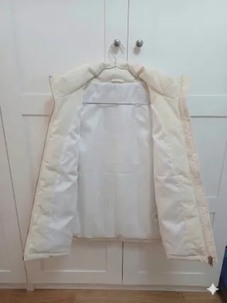 Chaleco Fear of God Essentials Beige