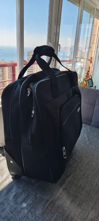 Valija Targus Negra con Ruedas