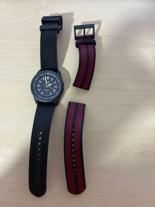 Reloj SW200 Carbono automatico