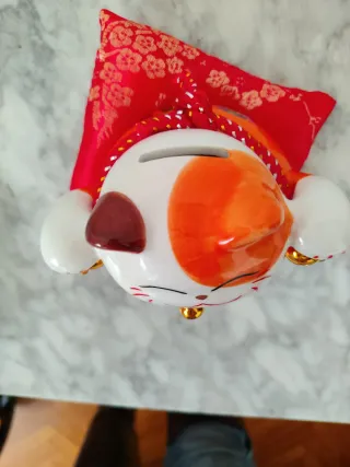 Gato de la suerte Maneki Neko cerámica