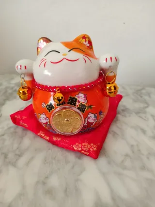 Gato de la suerte Maneki Neko cerámica