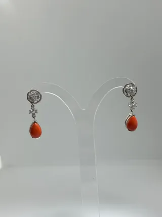 Pendientes Oro Blanco y Coral