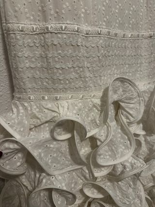 Vestido de flamenca blanco perforado