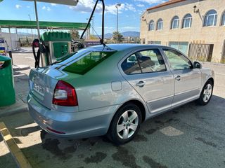 Skoda Octavia 2009 2.0 TDI DSG