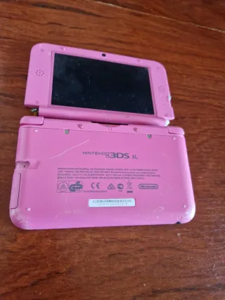 2 Nintendo 3DS XL Rosas (1 para piezas)
