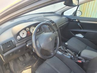 Peugeot 407  Sedán