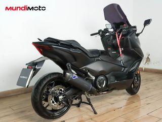YAMAHA T-MAX 560