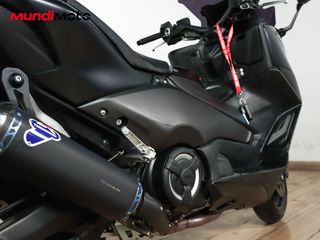 YAMAHA T-MAX 560