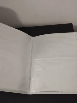 Álbum Pokémon y 20 cartas originales