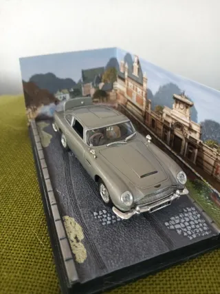 Coche Aston Martin DB5 James Bond 007