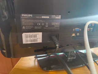 Televisor Philips Negro/Rojo