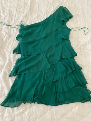 Vestido verde con volantes