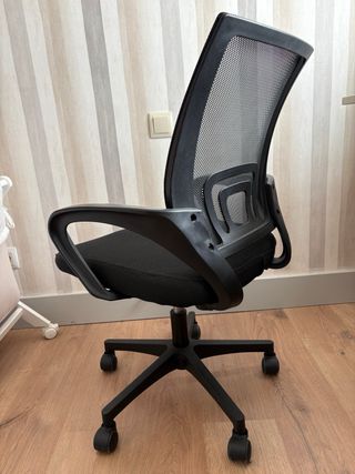 Silla de escritorio con ruedas