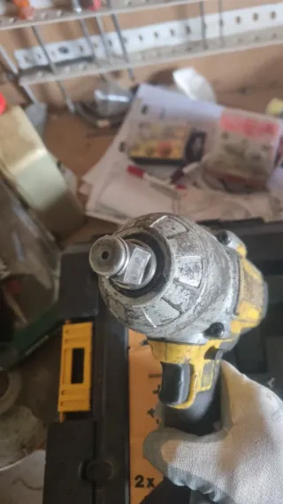 Llave de Impacto DeWalt DCF897