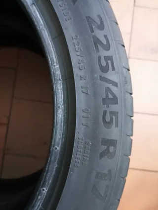 Neumáticos 225/45 R17 91Y precio 90€ las dos monta