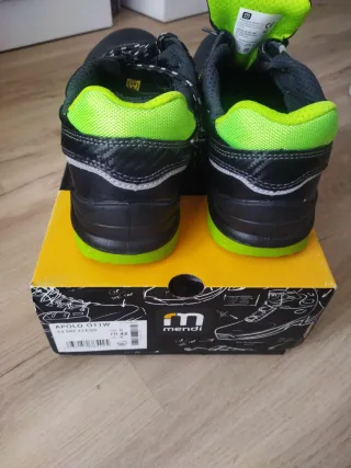 Zapatos,botas de seguridad Mendi T42