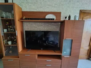 Mueble de comedor madera y cristal