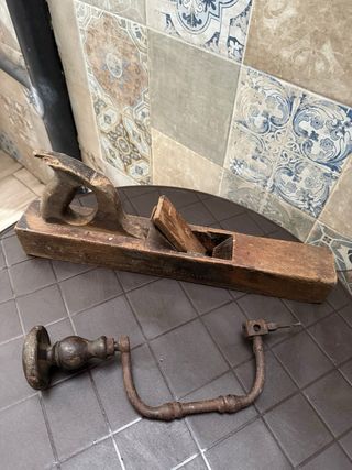 HERRAMIENTAS carpintero y taladro manual antiguo