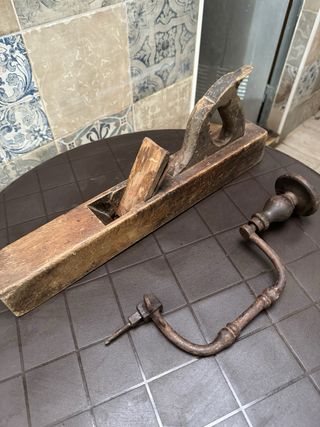 HERRAMIENTAS carpintero y taladro manual antiguo