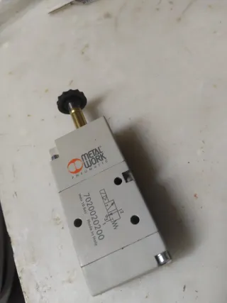 Lote válvulas neumáticas Metal Work  nuevas