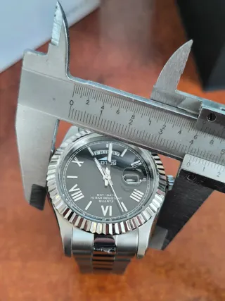 Reloj Lotus Freedom Negro y Plateado