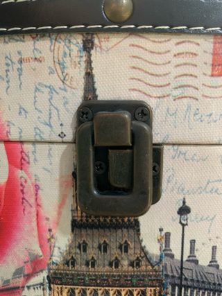 Baúl costurero vintage Londres rosas