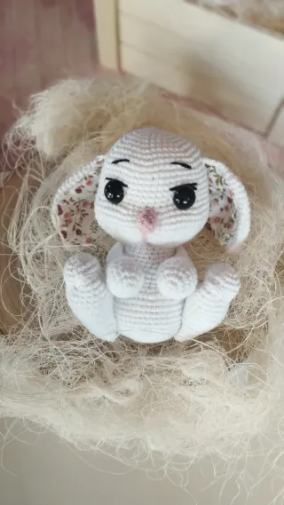Conejo Pascua Amigurumi Blanco