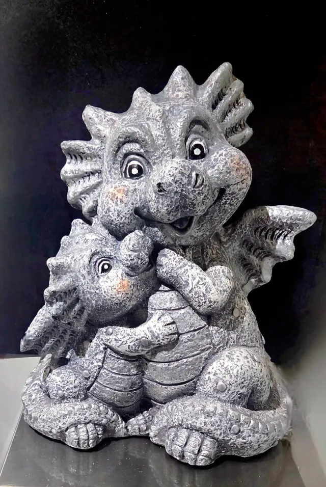 Figura jardín. ABRAZO Mamá y Bebé DRAGÓN 36x29x28