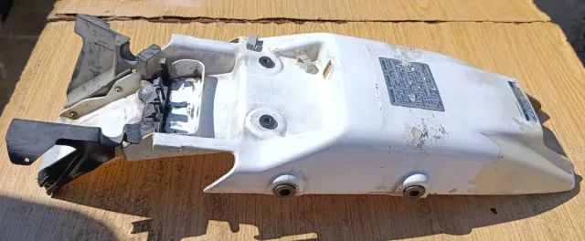 Colin blanco Honda Dominator