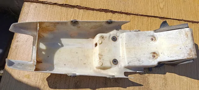 Colin blanco Honda Dominator