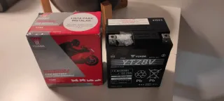 Batería Yuasa YTZ8V Honda CB 500 X y aceite con fi