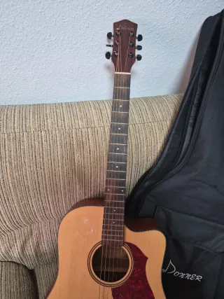 Guitarra acústica Donner