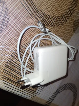 Cargador MacBook Pro Apple