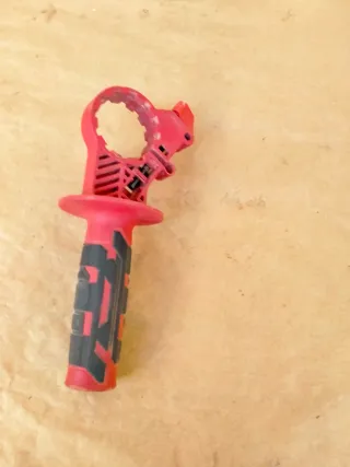 Empuñadura para taladro