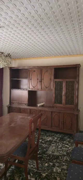 Conjunto de comedor de madera