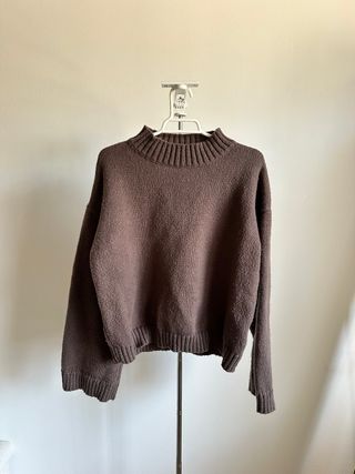 Jersey marrón chocolate cuello alto