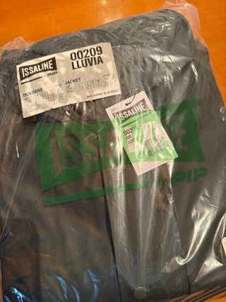 Traje de agua ISSALINE Talla L (chubasquero)