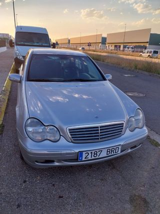 Mercedes-Benz Clase C 2004