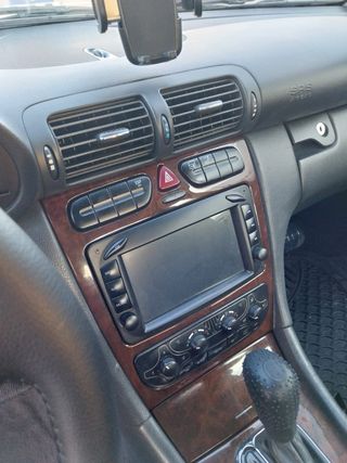 Mercedes-Benz Clase C 2004