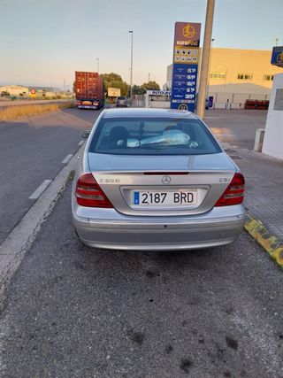 Mercedes-Benz Clase C 2004