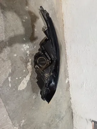 Faro Izquierdo Coche