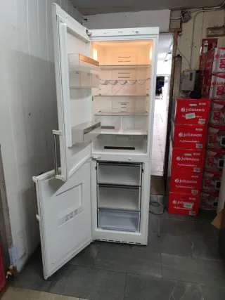 Nevera Siemens Combi A+ 200x60cm no Frost garantia